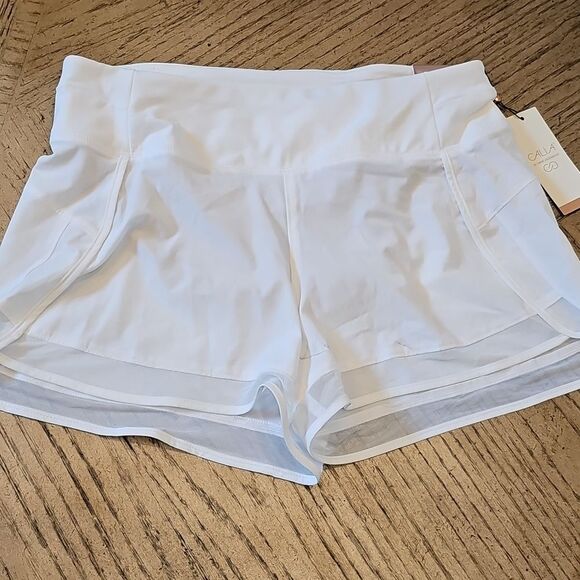 White trim Detail shorts Size M Calia NWT - Picture 2 of 13